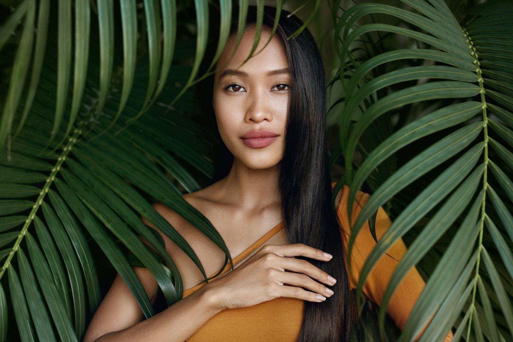Ternyata ada 3 kandungan terbaik dalam sampo yang cocok untuk jenis rambut perempuan Indonesia. Salah satunya oil!