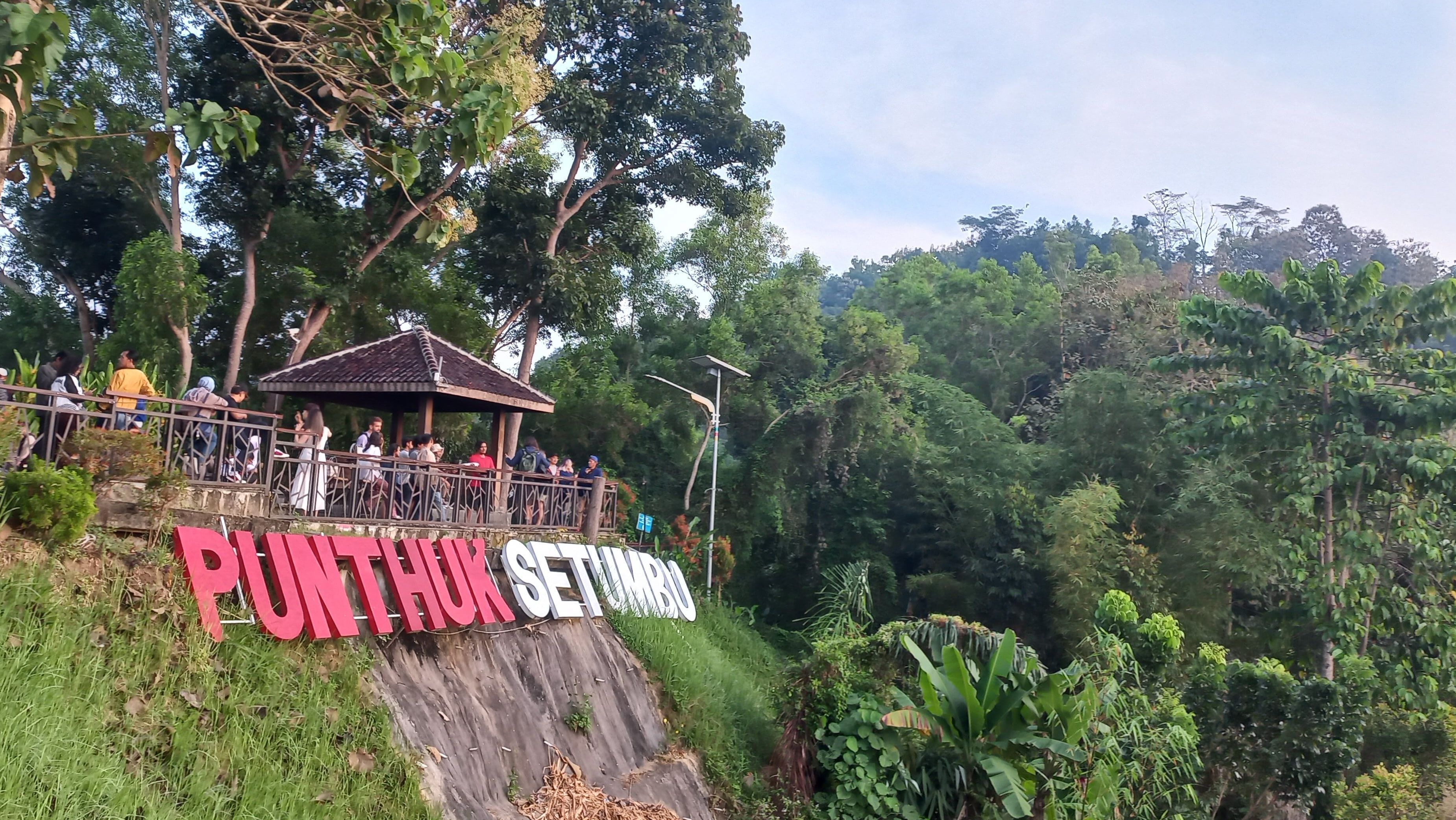 Berikut ini rekomendasi itinerary liburan sehari di Magelang, mulai dari ke Punthuk Setumbu sampai ke Candi Borobudur!