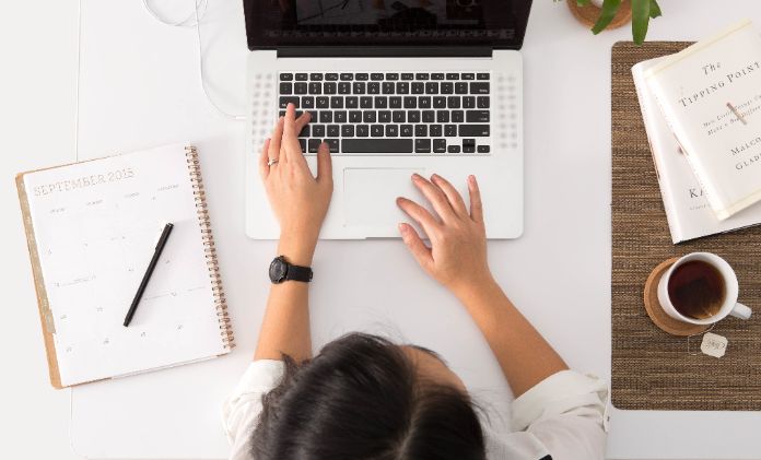 Ternyata begini cara membuat portofolio untuk melamar lowongan kerja. Jangan asal kirim banyak, yang penting berkualitas, ya.