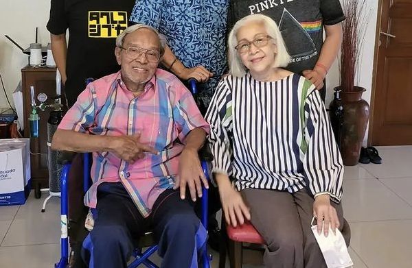 Kabar duka datang dari penyanyi legendaris Bob Tutupoly.
Bob Tutupoly dikabarkan meninggal dunia dalam usia 82 tahun.