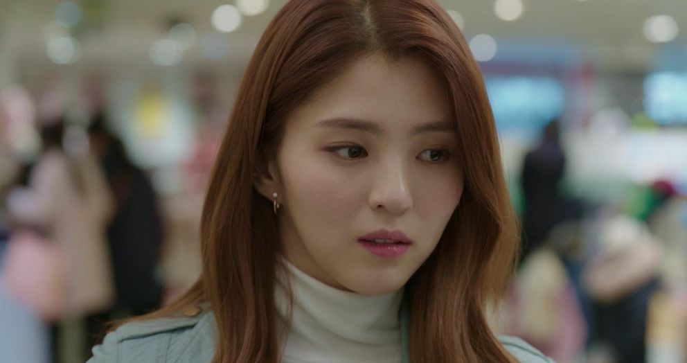 Karakter perempuan antagonis dalam drama Korea selalu berhasil membuat penonton naik darah. Siapa saja yang paling bikin emosi? Simak ulasannya!