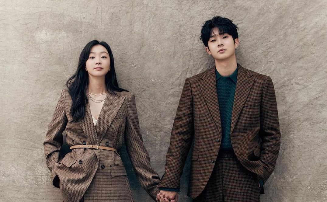 Kim Da Mi akan memerankan karakter perempuan dalam drama Our Beloved Summer bersama Choi Woo Shik. Simak fakta tentangnya!