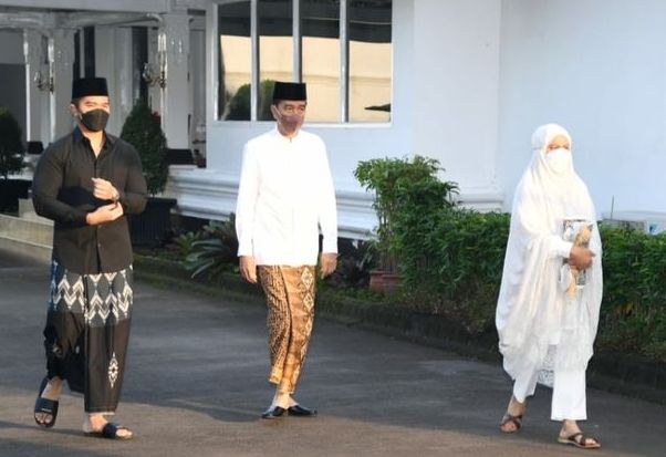 Presiden RI Joko Widodo laksanakan salat Idulfitri di Istana Kepresidenana Yogyakarta dengan isi khotbah soal solidaritas di era pandemi.