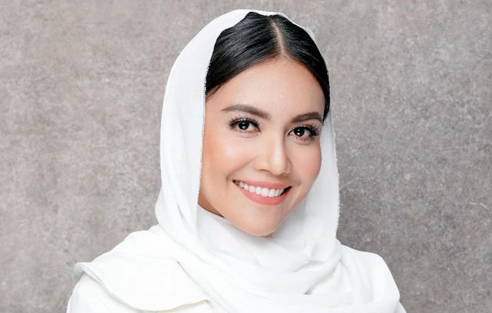 Merawat anak sakit serius tentu tidak mudah bagi Denada. Namun, ia tetap berjuang sekuat tenaga demi kesembuhan sang buah hati, Aisha Aurum.
