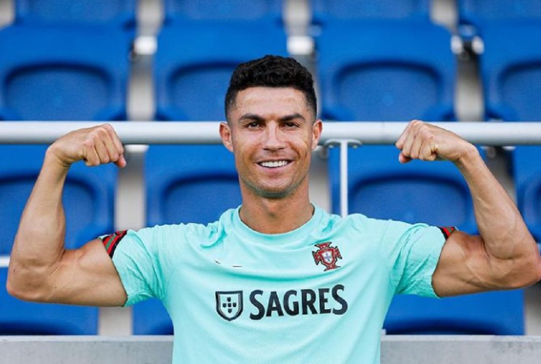 Nah, membahas Piala Euro sendiri, kurang afdol rasanya kalau tidak membahas seorang Cristiano Ronaldo. Termasuk soal pola hidup sehatnya nih