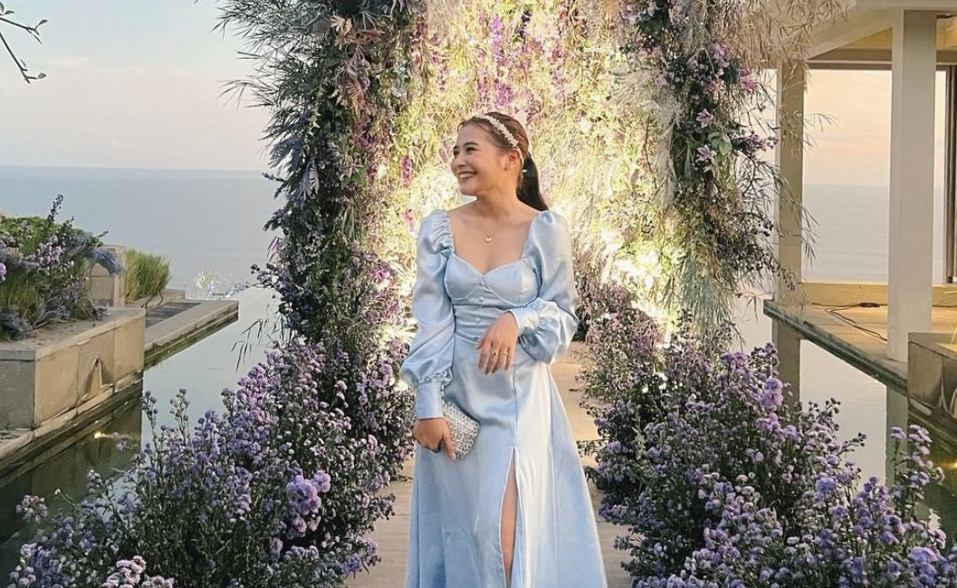 Simak Berita Terpopuler Fashion & Beauty hari ini, mulai dari skincare untuk makeup tahan lama hingga inspirasi baju kondangan ala Prilly Latuconsina!