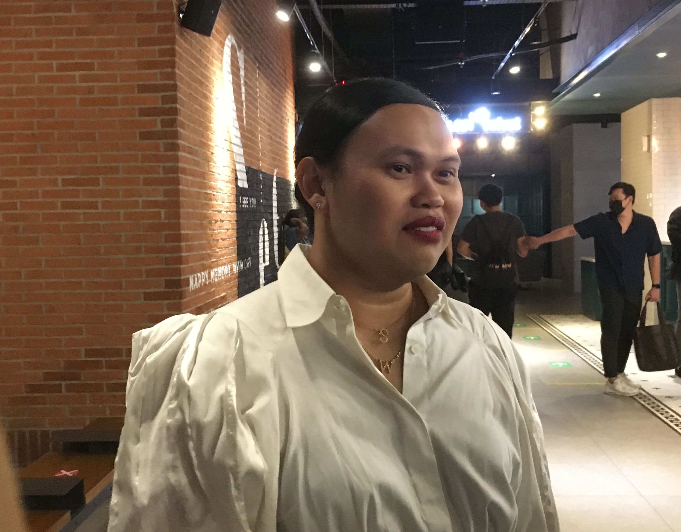 Menyambut rilisnya film terbaru berjudul Cruella, Disney berkolaborasi dengan fashion stylist, Wanda Hara. Seperti apa? Simak ulasannya.