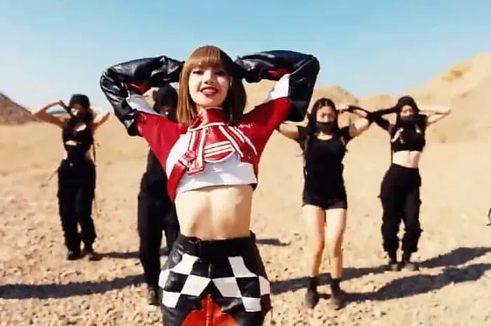 VIdeo klip lagu LALISA
