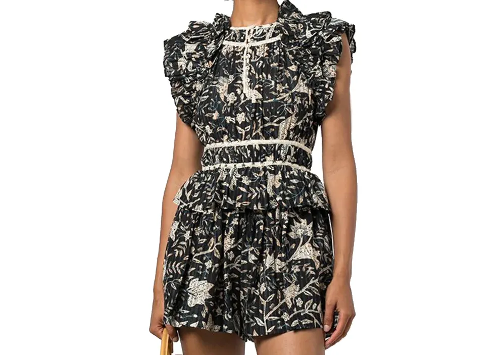 Berikut ini rekomendasi brand sustainable fashion asal New York, Ulla Johnson, yang didesain Bohemian untuk pakaian sehari-hari.