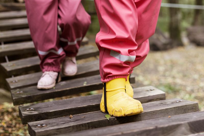 Lindungi kaki anak di musim hujan. Ini rekomendasi sepatu boots anak di Tokopedia yang bisa kamu pilih!