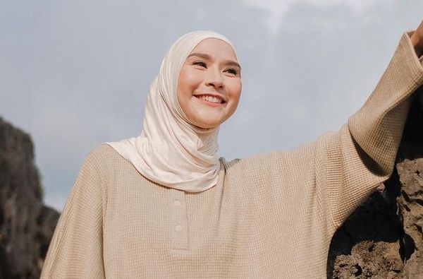 Anaknya didiagnosis mengidap pneumonia dan bronkitis, Zaskia Adya  Mecca sempat ingin bawa anaknya ke Singapura.