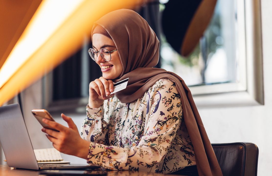 Mulai dari fitur bank digital syariah Bank Jago hingga cara memulai bisnis hampers, simak ulasan selengkapnya. 