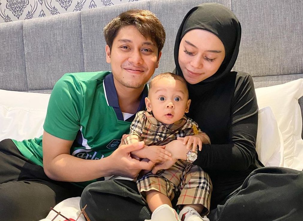 Belajar dari Lesti dan Rizky Billar yang mengganti nama anak, berikut informasi mengenai prosedur penggantian nama di Indonesia.