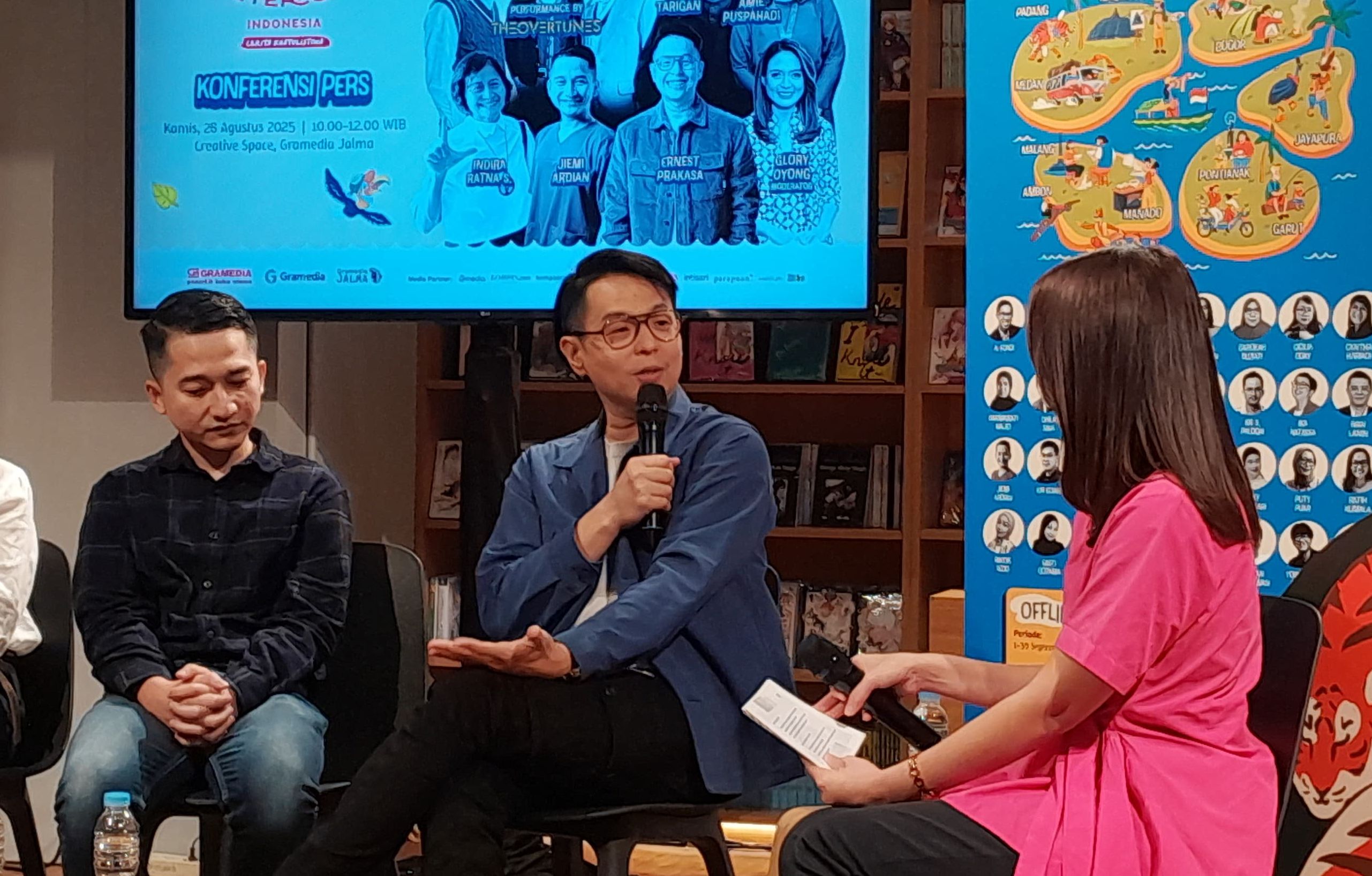 Dari pengalaman pribadi, Ernest Prakasa membuktikan buku mampu menyalakan semangat berpikir kritis di era digital ini