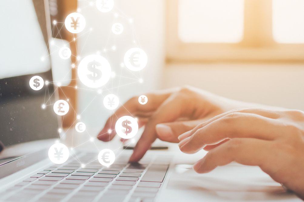 Apa itu social commerce? Survei menyebut bahwa 86 persen masyarakat berbelanja melalui social commerce, loh. Simak infonya!
