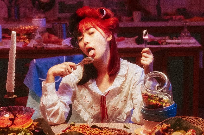 Intip music video (MV) my Mystery yang dirilis oleh Isyana Sarasvati di mana dirinya tampil dihantui oleh para monster aneka wujud saat malam hari.
