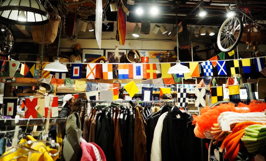 Kawan Puan berbisnis pakaian bekas? Ini beberapa tips mendapatkan produk berkualitas untuk bisnis thrifting yang harus kamu lakukan!