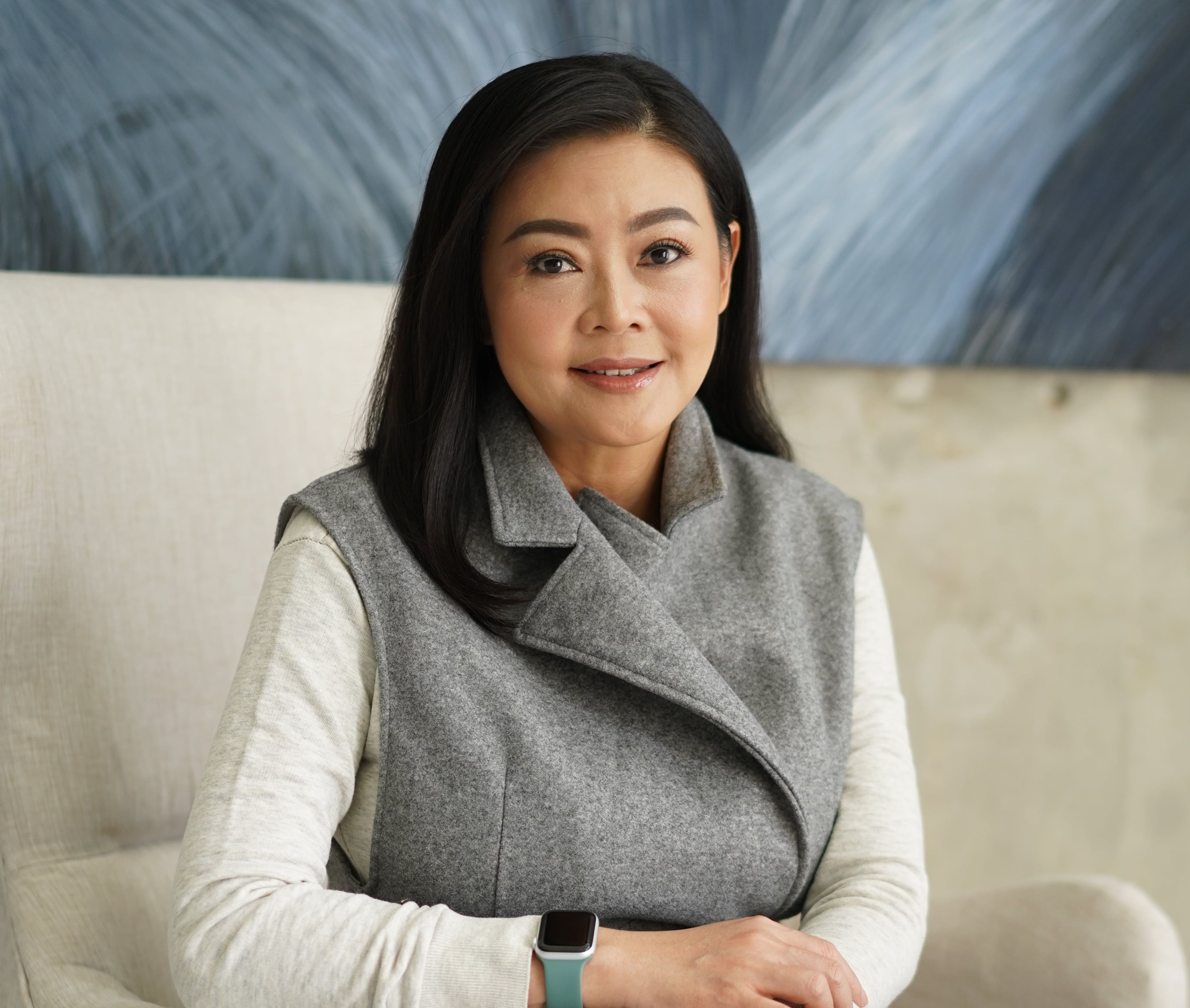 Kawan Puan, yuk kita intip perjalanan karier Fanda Soesilo, CEO SUNTerra yang jdi pemimpin perempuan pertama di industri energi baru terbarukan (EBT).