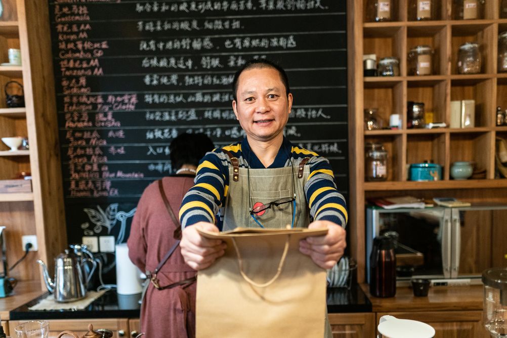 Suami Kawan Puan ingin bantu menjalankan bisnis? Simak yuk apa saja yang perlu diperhatikan agar bisnis bareng pasangan ini bisa berjalan lancar!