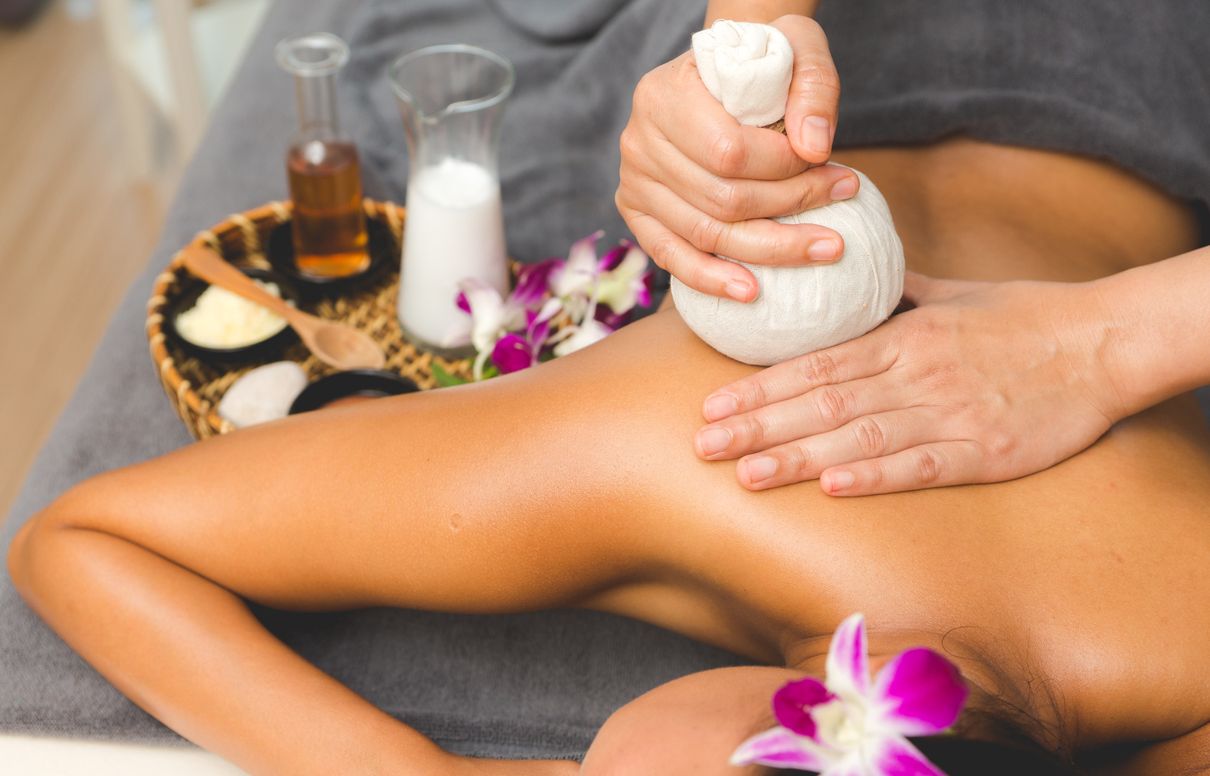 Berikut ini lberbagai manfaat dari Thai massage bagi tubuh, mulai dari mengurangi stres hingga mengatasi sakit kepala