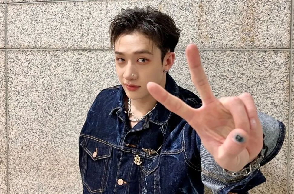 Bang Chan Stray Kids berhasil bikin STAY heboh karena nyanyikan lagu Dekat di Hati milik RAN saat konser MANIAC di Jakarta, Minggu, (13/11/2022).