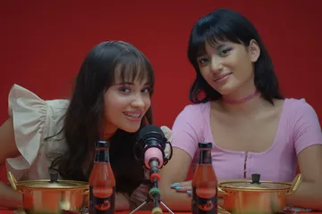 Manfaat ASMR untuk kualitas tidur seperti dalam film Like &amp; Share yang tayang di bioskop hari ini.
