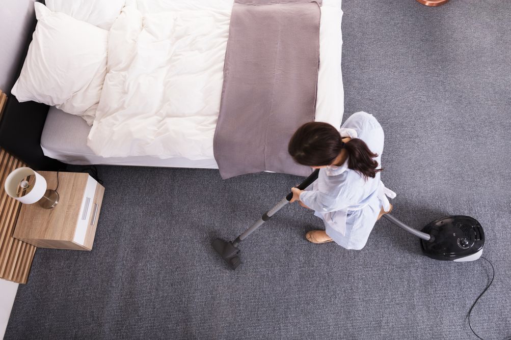 Menurut indikator ILO berikut ini, Pekerja Rumah Tangga atau PRT di Indonesia belum kerja layak. Seperti apa?