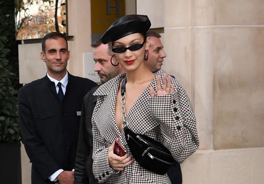 Bella Hadid baru saja genap berusia 26 tahun. Simak penampilan supermodel satu ini dalam perayaan ulang tahunnya!