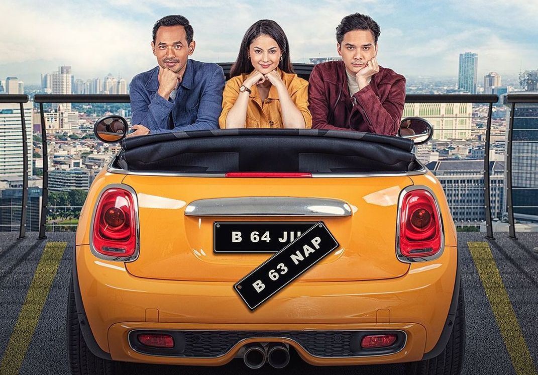 Diadaptasi dari novel dan menceritakan kisah cinta yang kompleks, catat tanggal tayang film Ganjil Genap di bioskop.