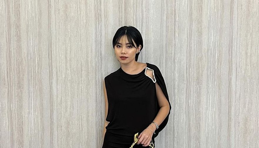 Fashion influencer mengidap psoriasis yang memengaruhi kesehatan mentalnya. Ini cara merawat kulit psoriasis ala Olivia Lazuardy.