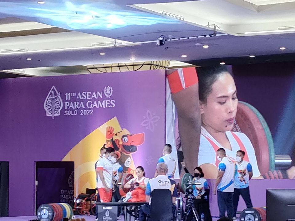 Olahraga para powerlifting tengah menjadi sorotan lantaran menyabet tiga emas di ASEAN Para Games 2022. Lantas, olahraga apa itu? Yuk, simak!