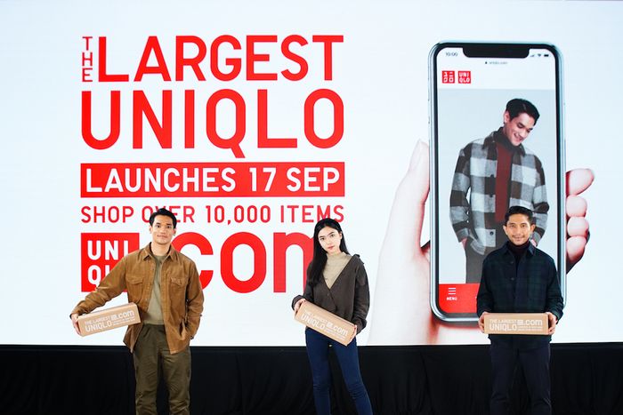 Peluncuran toko online UNIQLO.