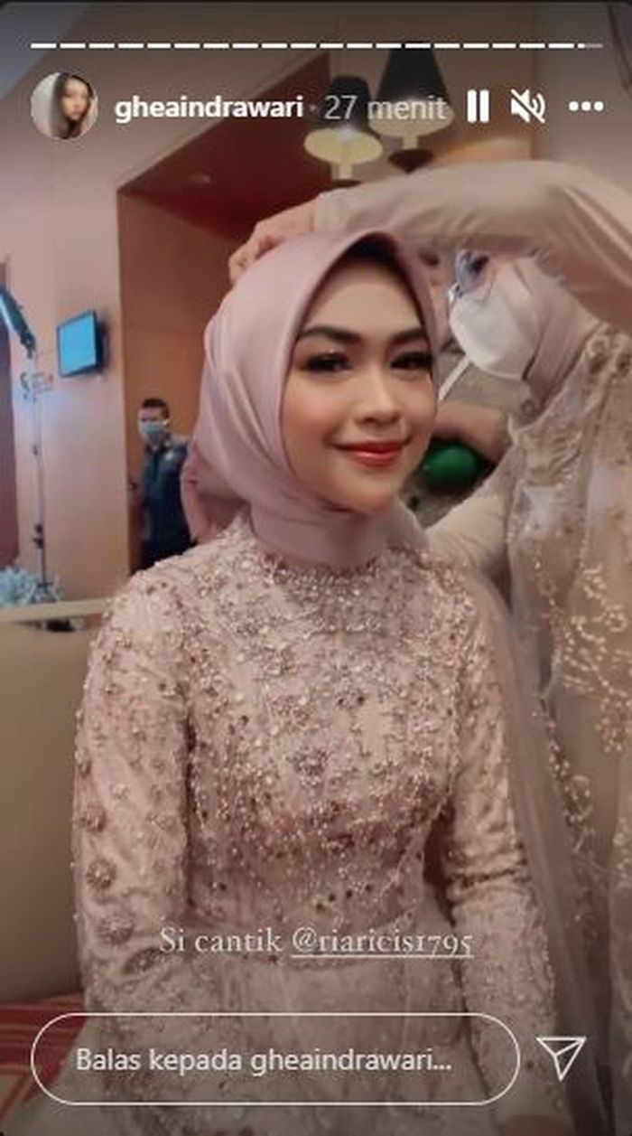 Intip Gaun Lamaran Ria Ricis seperti Putri Raja yang Bikin Pangling ...