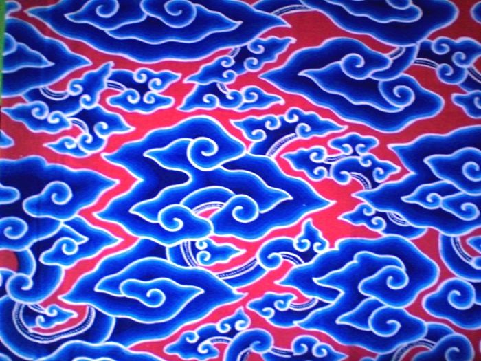 Batik mega mendung untuk kondangan