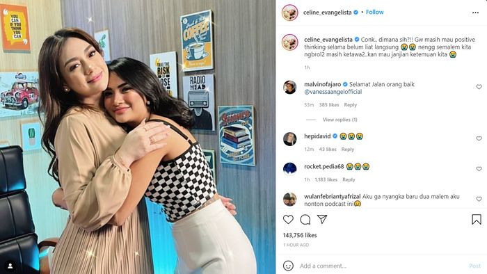 Unggahan Celine Evangelista yang tak percaya Vanessa Angel sudah wafat.