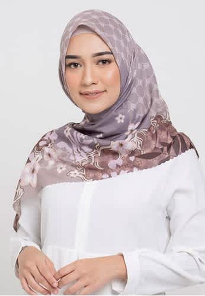 Koleksi Authentism yang dipamerkan dalam fashion show virtual Together(E) International Virtual Modest Fashion Summit.