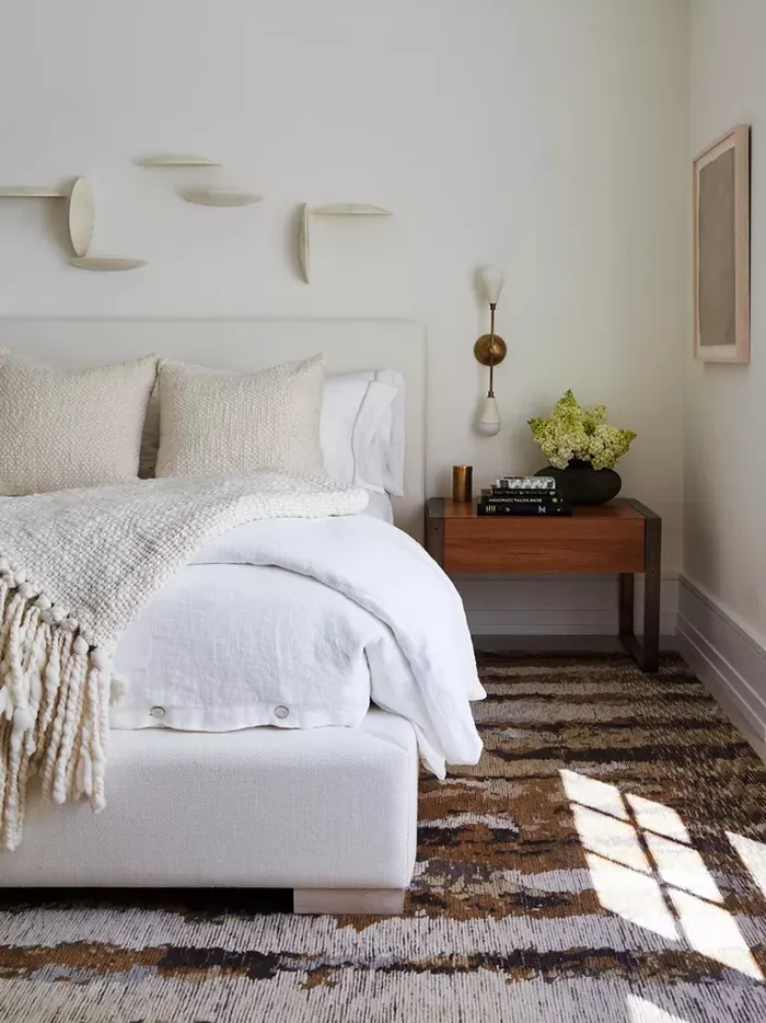 3 Inspirasi Dekorasi Kamar Tidur Warna Putih yang Bersih dan