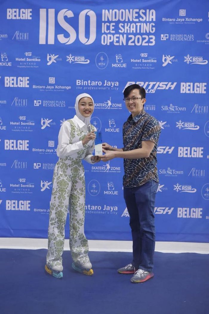 Tentu, mari kita bahas mengenai partisipasi atlet Indonesia di Olimpiade Musim Dingin.