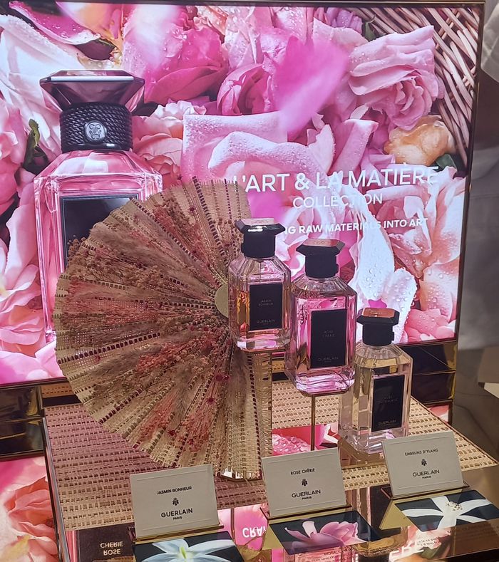 Koleksi parfum mewah L'Art & La Matiere yang dihadirkan di Guerlaain Boutique.
