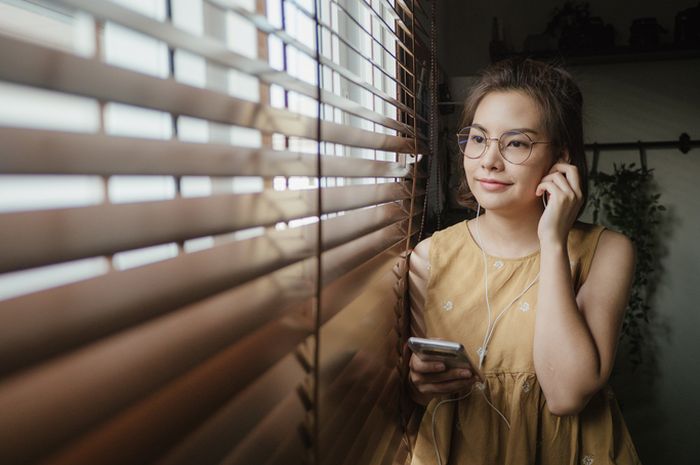 Dengarkan 4 Lagu Barat Ini Jika Kamu Sedang Alami Quarter Life Crisis