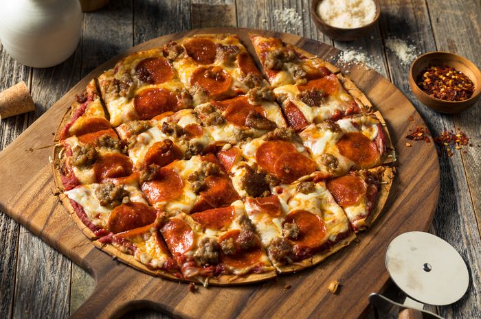 4 Perbedaan Thin Crust dan Deep Dish Pizza, Gampang Diketahui - Parapuan