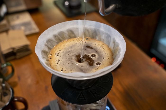 Tak Perlu Nongkrong Ke Kafe Ini 4 Tips Membuat Kopi V60 Di Rumah