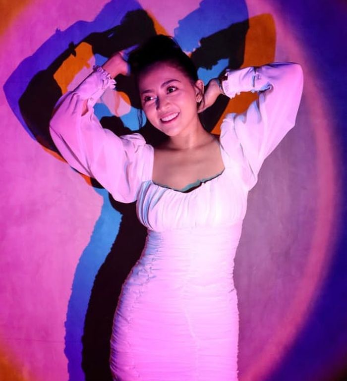 Rachel Vennya pakai baju berlengan puff