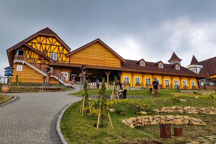 Hidden gem baru di Kota Solo: Cepogo Cheese Park