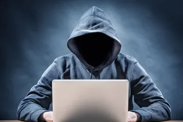 Diduga Dialami Rebecca Klopper, Apa itu Revenge Porn yang Viral di ...