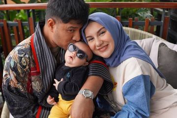 Serunya Irish Bella Ajak Air Rumi Berenang, Ternyata Ini ...