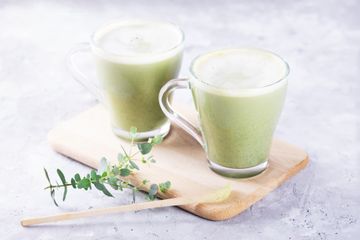 Jadi Minuman Hits di Kafe, Matcha Ternyata Punya 6 Manfaat Ini ...