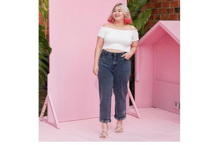 Menjual Celana Jeans Plus Size 