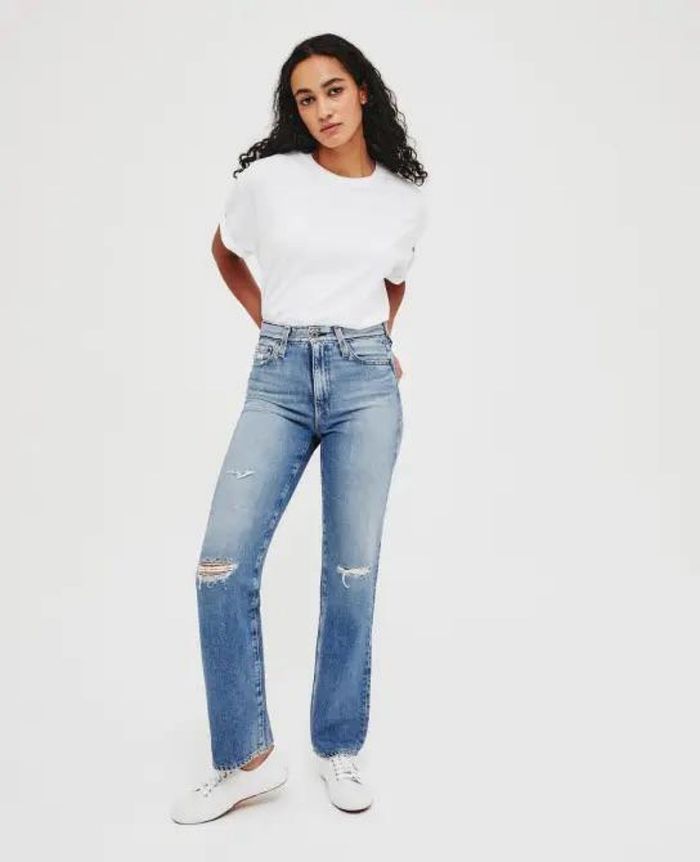 Jenis Celana Ripped Jeans dalam Fashion 