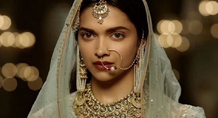 Sinopsis Film Bajirao Mastani, Deepika 
